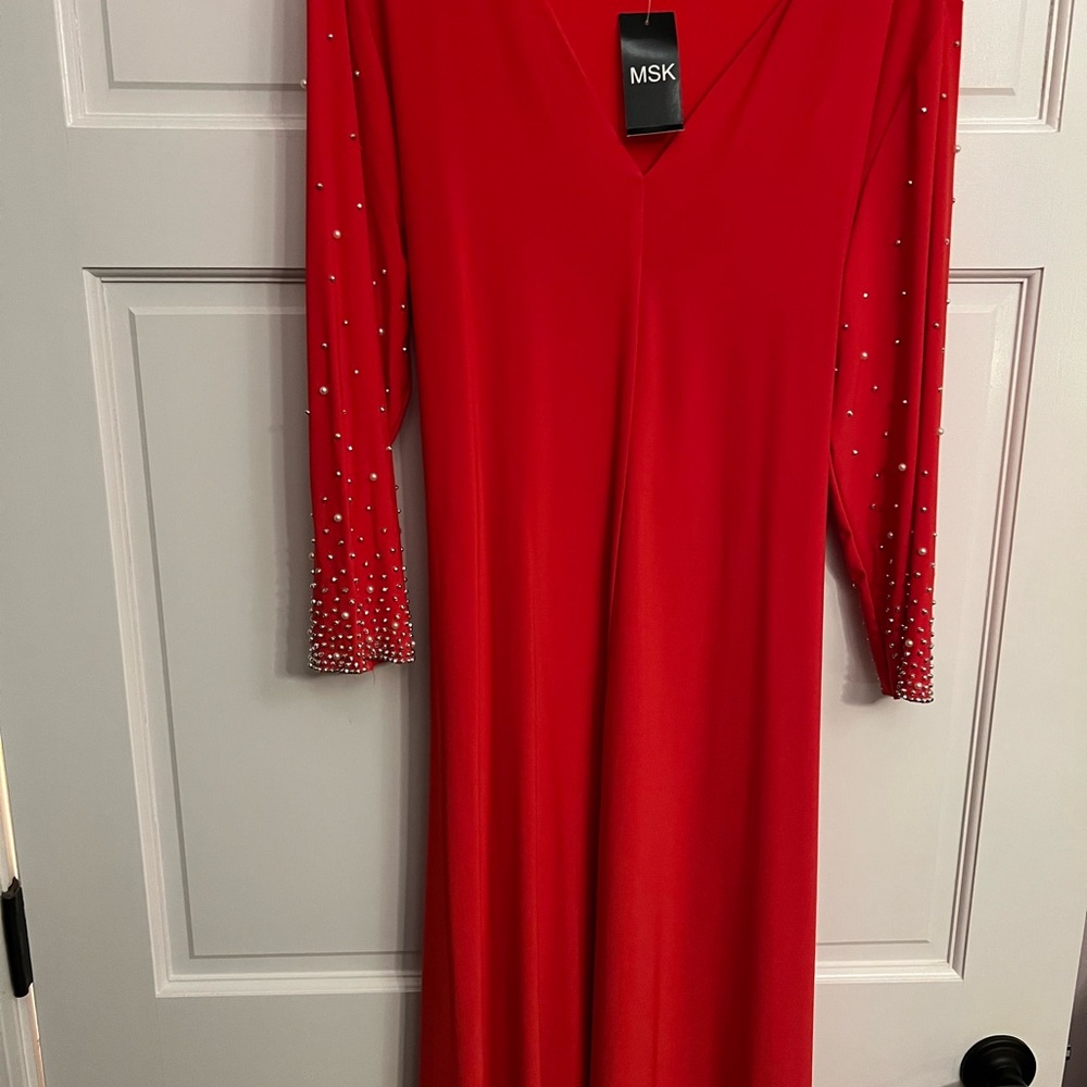 MSK Red Long Sleeve Gown with V-Neck